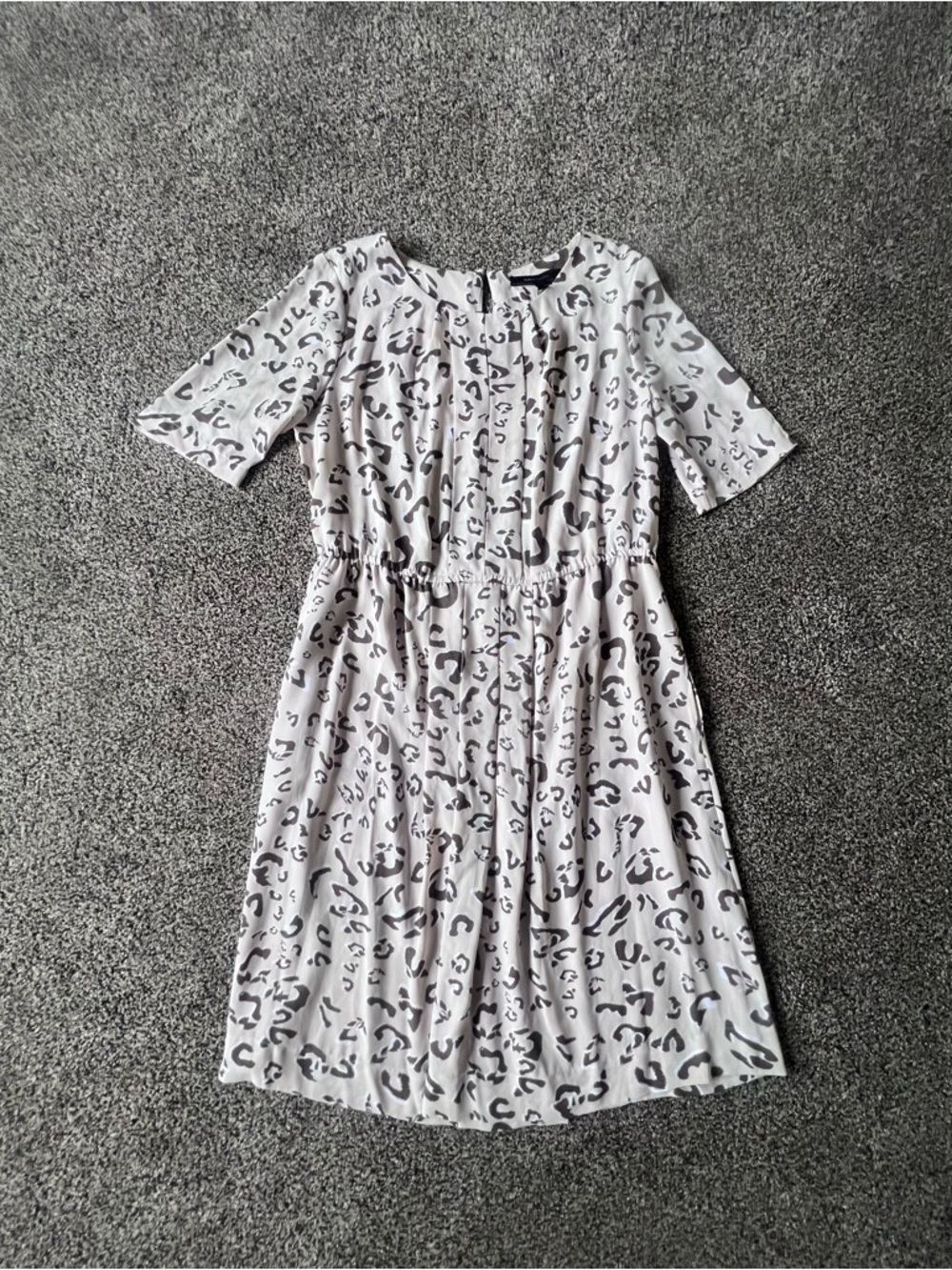 Women's BCBG Maxazria “Karia” Cream Animal Print Short Sleeve Dress * Size L